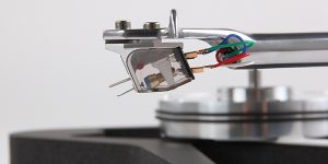 REGA-Apheta-arm-72dpi-600x300px-300x150-1.jpg